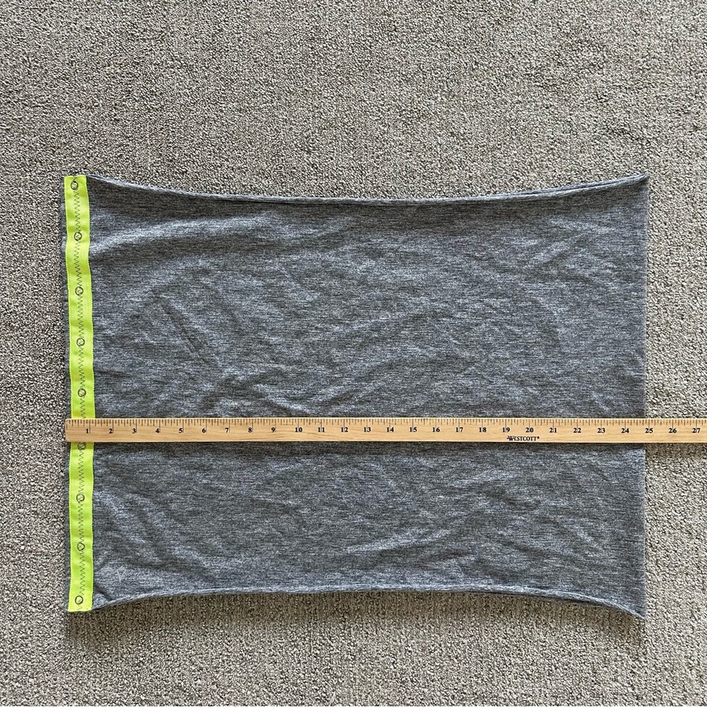 Ivivva Gray Scarf‎ Girls - Picture 10 of 10
